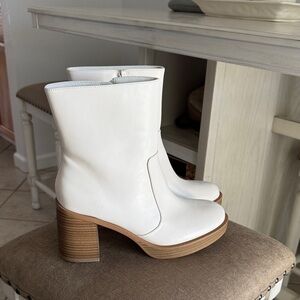 Target Women’s size 10 White Leather Block Heel Ankle Boots NWT